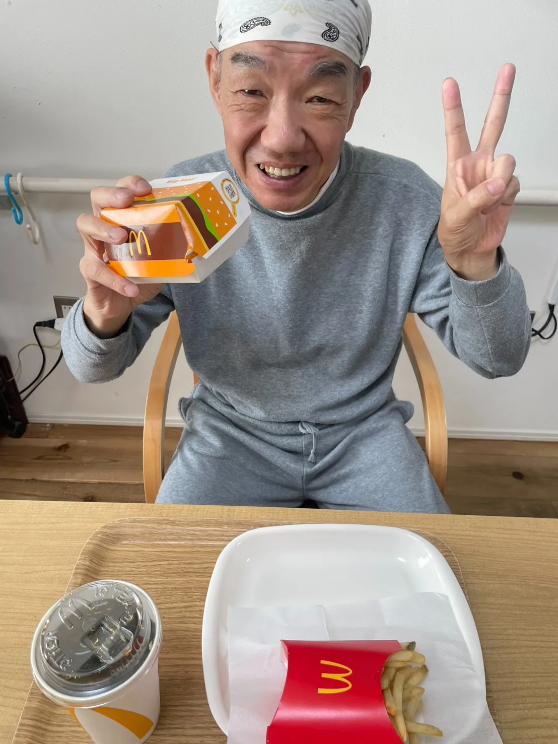 【ビッグマックでニッコリランチ】