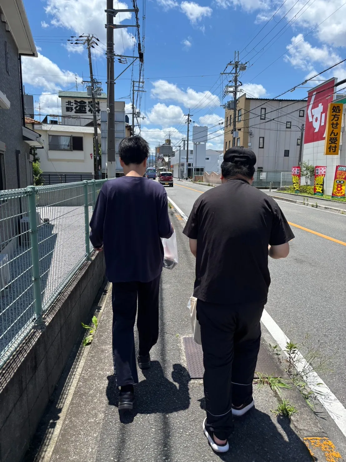 【お散歩気分でお昼ご飯♪笑顔あふれる休日時間(^^)/】